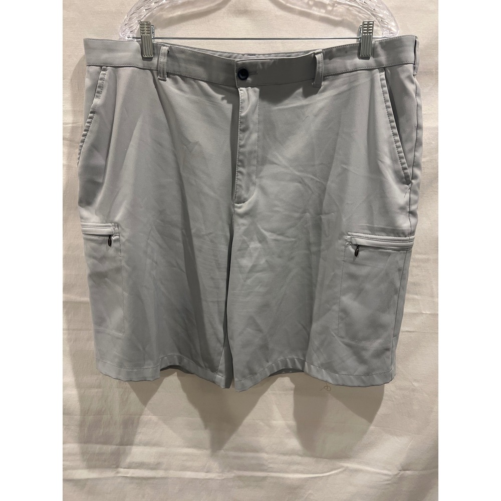 IZOD Golf Mens 40 Straight Fit Performance Cargo Shorts Gray 45FF110